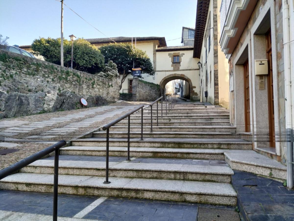 Calle Olavarrieta 16 Bajo Luarca Extérieur photo